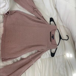 cut out shoulders sweater